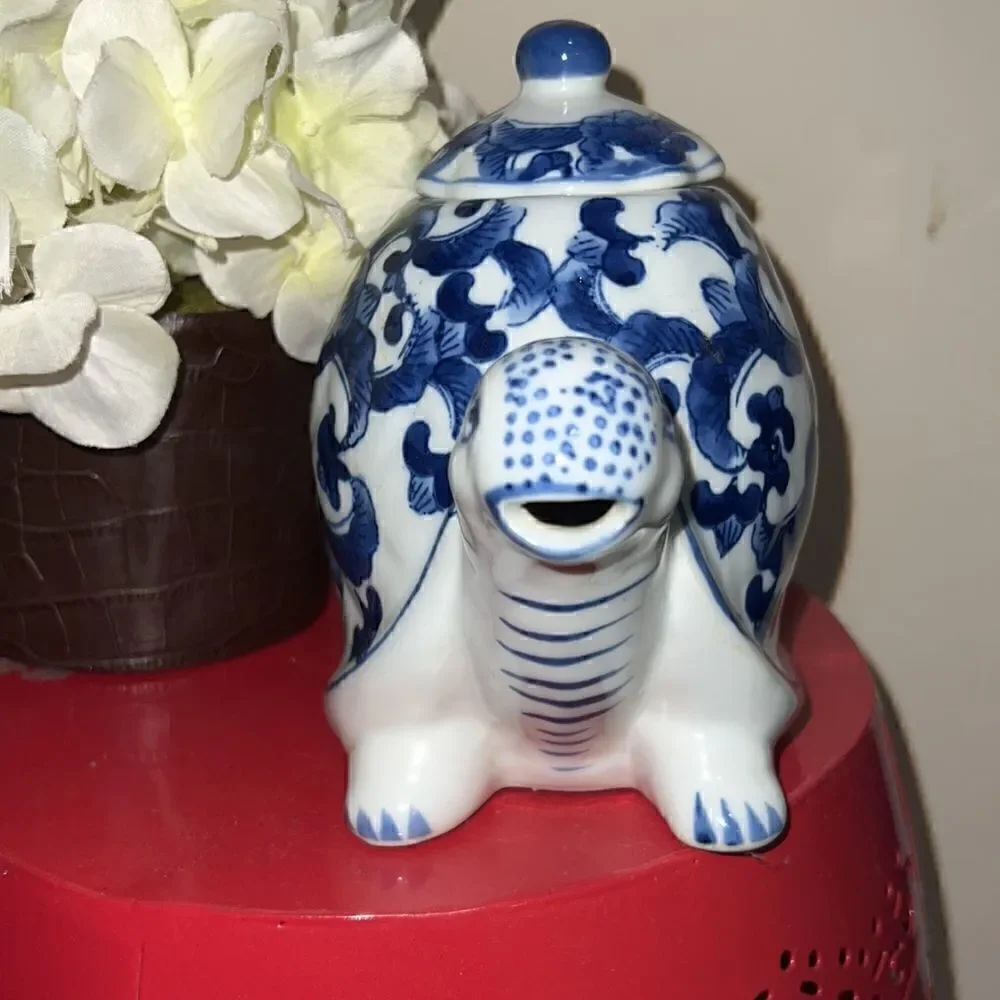 Blue & White Floral Turtle Teapot Tortoise Vintage China Unique Kitsch FLAW